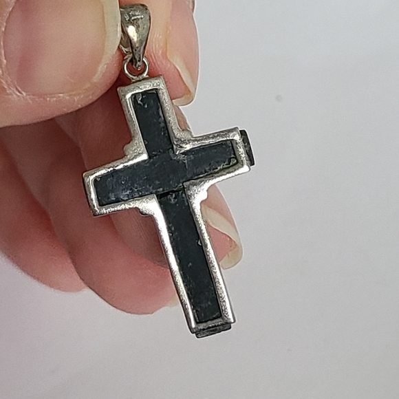 Vintage Boho Sterling Silver Black Onyx Handmade Carved Cross Pendant - Picture 5 of 9
